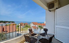 Apartments Miro